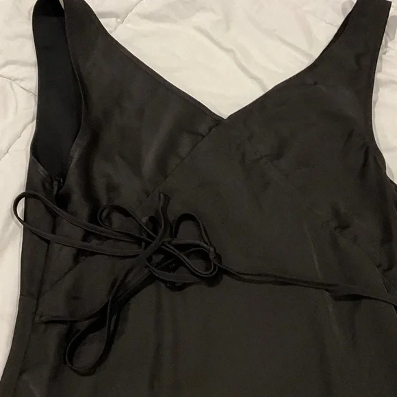 Sleek Black Lace Chemise - Picture 6 of 11